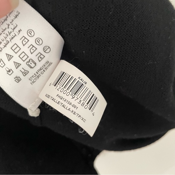 BCBGMaxAzria Kalis Black Cowl Neck Turtleneck Sleeveless Knit Open Back Sweater - Picture 9 of 10